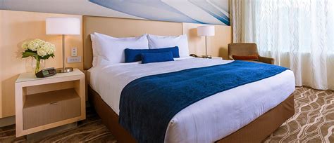 mohegan sun hotel rooms